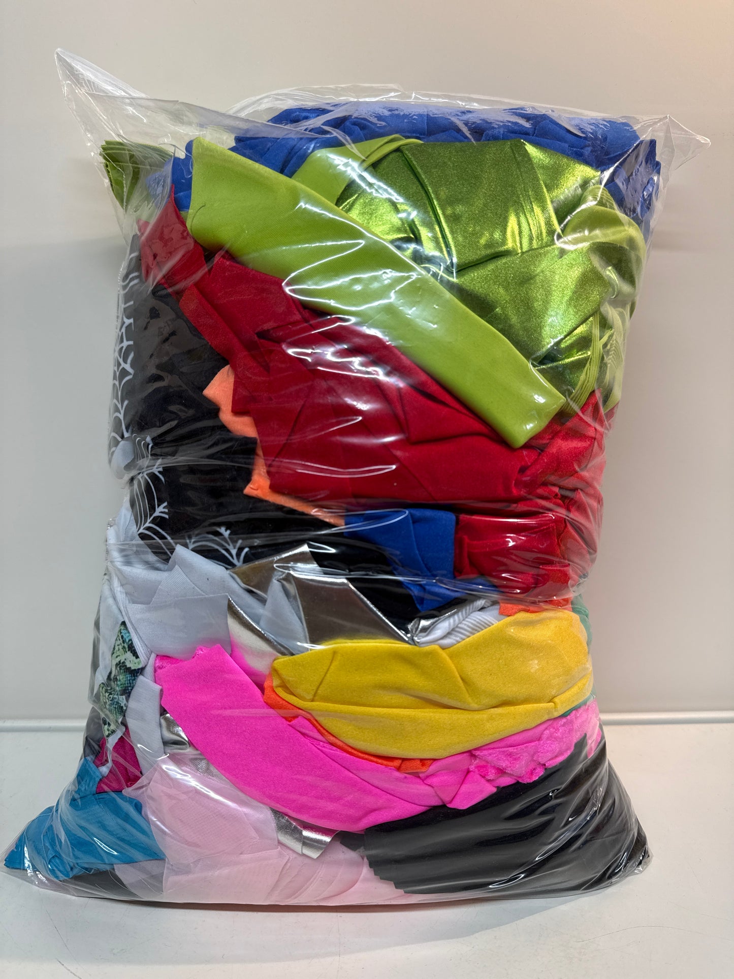 Mixed bag of material fabric off cuts Ref 04 Material