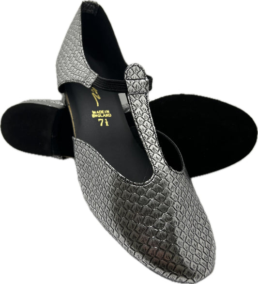 Silver Crocodile PU Greek Dance Sandals Teaching Shoes Low Heel  (30% DISCOUNT END OF LINE SALE)